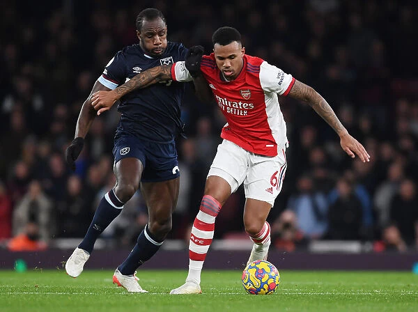 Gabriel vs. Antonio: A Premier League Battle at Emirates Stadium