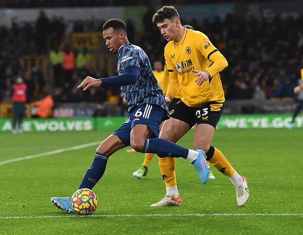 Gabriel vs. Kilman: Intense Battle in Wolverhampton Wanderers vs. Arsenal Premier League Clash