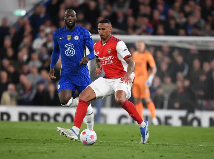 Framed Print : Gabriel vs Lukaku: Intense Battle in Chelsea vs Arsenal Premier League Clash, London 2022