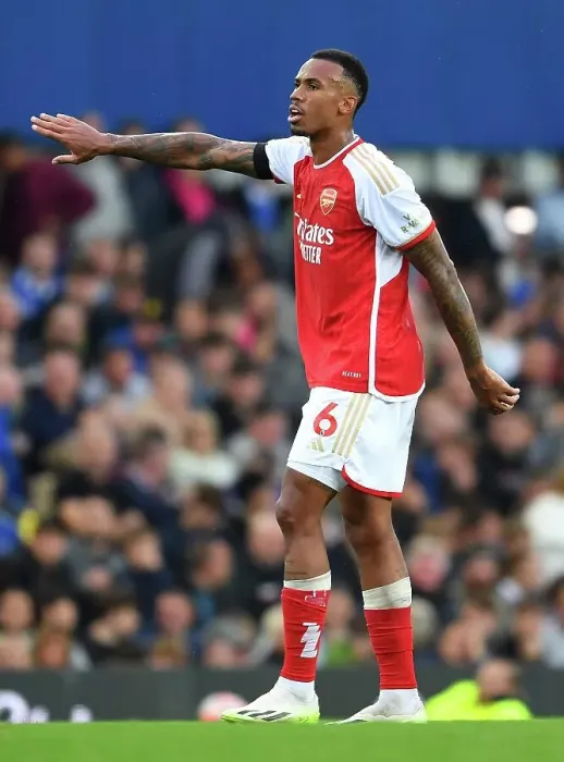 Framed Print : Gabriel's Gesture: Everton vs. Arsenal, Premier League 2023-24 Framed Print : Gabriel's Gesture: Everton vs. Arsenal, Premier League 2023-24