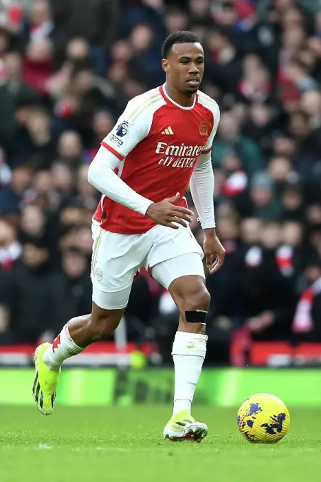 Framed Print : Gabriel's Sprint: Arsenal Surges Ahead of Crystal Palace in Premier League Showdown