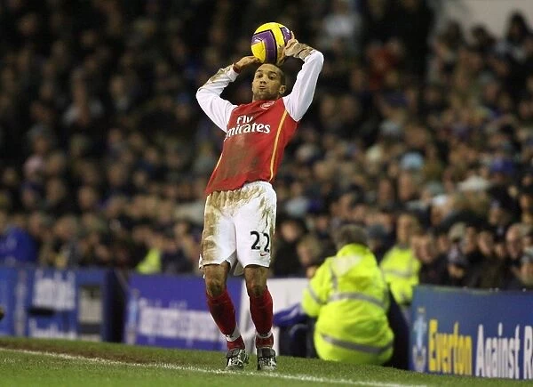 Gael Clichy in Action: Arsenal Crushes Everton 4-1 in Premier League, December 29, 2007