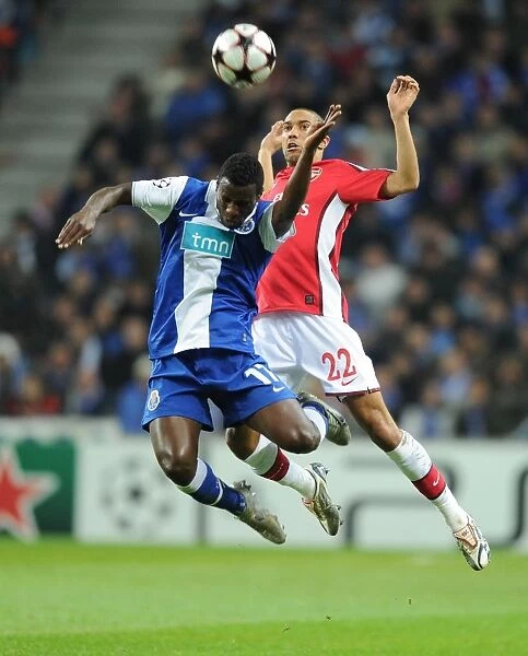 Gael Clichy (Arsenal) Bruno Alves (Porto). FC Porto 2: 1 Arsenal, UEFA Champions League