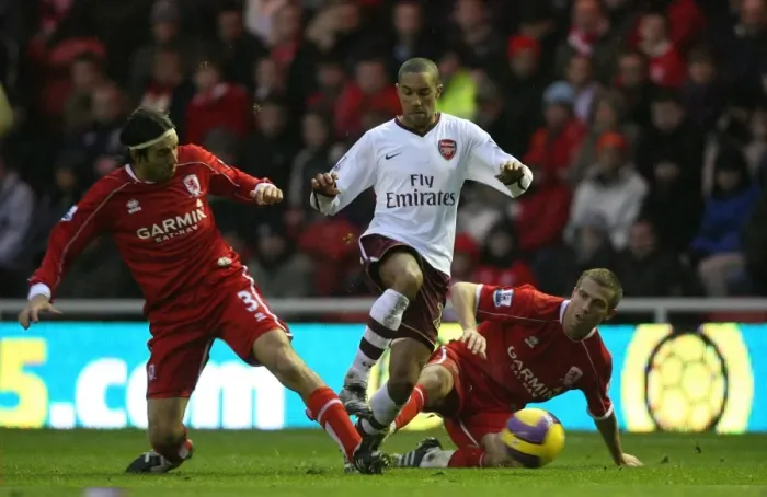 Framed Print : Gael Clichy (Arsenal) Julio Arca and Gary O Neil (Middlesbrough) Framed Print : Gael Clichy (Arsenal) Julio Arca and Gary O Neil (Middlesbrough)