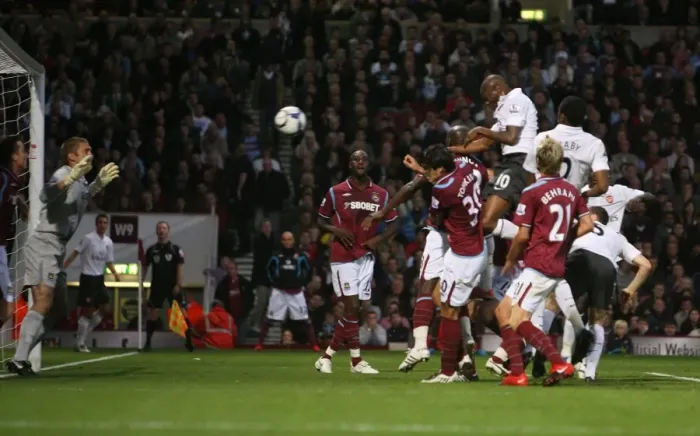 Framed Print : Gallas Scores the Equalizer: Arsenal vs. West Ham, 2009
