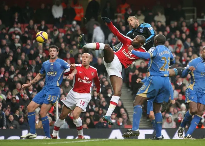 Framed Print : Gallas Scores the Stunner: Arsenal Leads 1-0 vs. Portsmouth, 2008 Framed Print : Gallas Scores the Stunner: Arsenal Leads 1-0 vs. Portsmouth, 2008