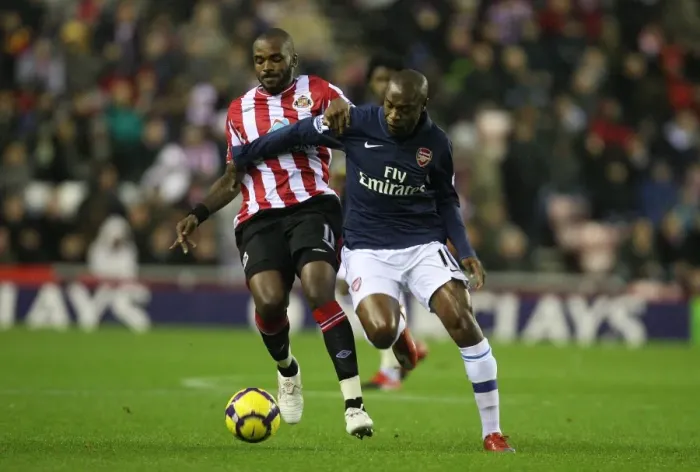 Framed Print : Gallas Shuts Down Bent: Arsenal's 1-0 Victory at Sunderland, 2009