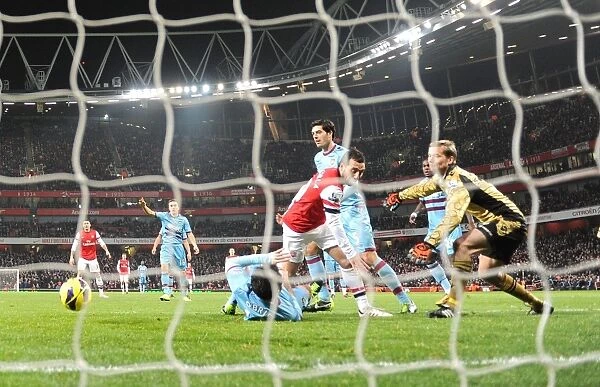 Game-Winning Backheel: Santi Cazorla Scores the Decisive Goal for Arsenal against West Ham United (2012-13)