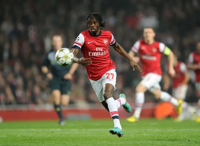 Framed Print : Gervinho in Action: Arsenal vs. Schalke 04, UEFA Champions League 2012-13