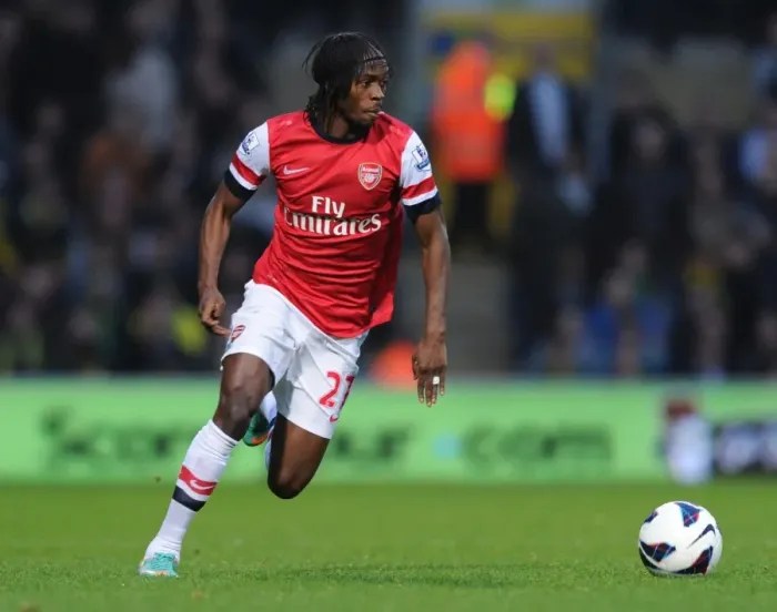 Framed Print : Gervinho in Action: Norwich City vs Arsenal, Premier League 2012-13