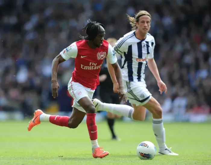 Framed Print : Gervinho in Action: West Bromwich Albion vs. Arsenal, Premier League 2011-12 Framed Print : Gervinho in Action: West Bromwich Albion vs. Arsenal, Premier League 2011-12