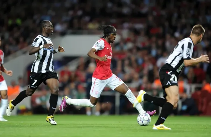 Framed Print : Gervinho (Arsenal) Emmanuel Agyemang-Badu and Joel Ekstrand (Udinese). Arsenal 1: 0 Udinese Framed Print : Gervinho (Arsenal) Emmanuel Agyemang-Badu and Joel Ekstrand (Udinese). Arsenal 1: 0 Udinese