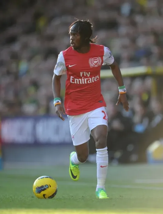 Framed Print : Gervinho (Arsenal). Norwich City v Arsenal. Barclays Premier League. Carrow Road, 19  /  11  /  11