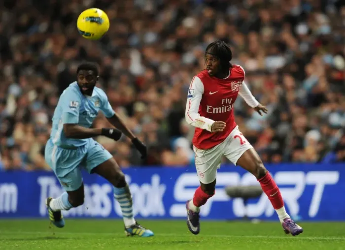 Framed Print : Gervinho Breaks Past Kolo Toure: Manchester City vs. Arsenal, Premier League 2011-12 Framed Print : Gervinho Breaks Past Kolo Toure: Manchester City vs. Arsenal, Premier League 2011-12