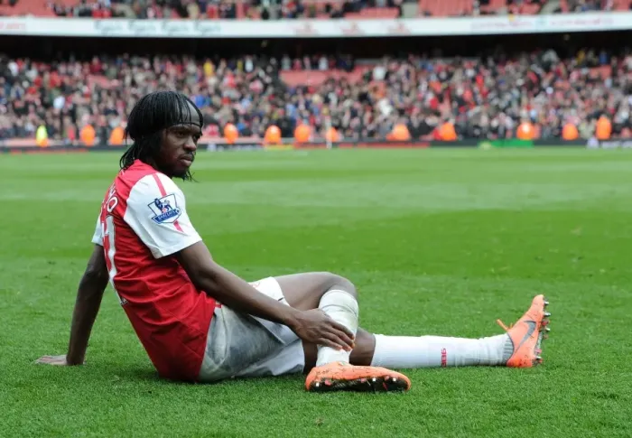 Framed Print : Gervinho Celebrates Arsenal's Victory Over Norwich City (2011-12) Framed Print : Gervinho Celebrates Arsenal's Victory Over Norwich City (2011-12)