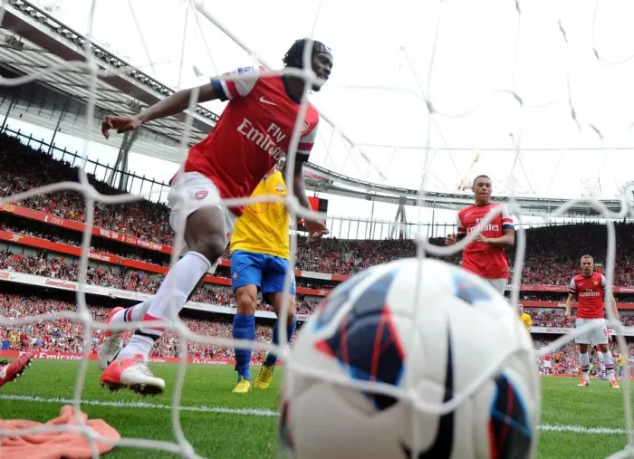Framed Print : Gervinho Scores Arsenal's Fifth Goal: Arsenal 6-1 Southampton (Premier League, Emirates Stadium, September 15, 2012)