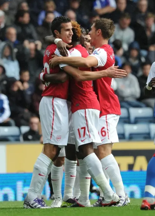 Framed Print : Gervinho scores celebrates scoring Arsenals 1st goal with Robin van Persie