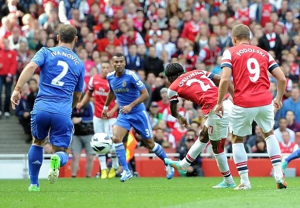 Gervinho Scores Dramatic Goal Past Cole and Ivanovic in Arsenal vs Chelsea Clash