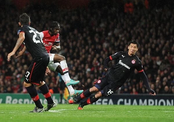 Gervinho Scores First Arsenal Goal Against Olympiacos in 2012-13 Champions League