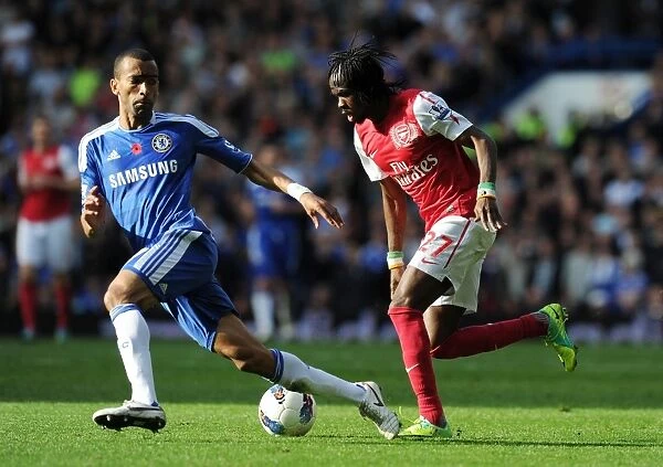 Gervinho vs. Bosingwa: A Football Battle at Stamford Bridge - Premier League 2011-12