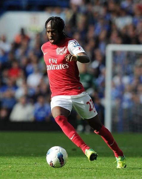 Gervinho vs. Chelsea: Intense Face-off in the 2011-12 Premier League Clash between Arsenal and Chelsea