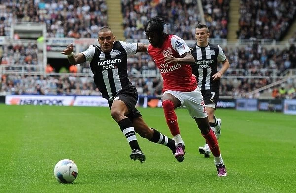 Gervinho vs. Danny Simpson: Clash at St. James Park (Newcastle United vs. Arsenal, 2011-12)