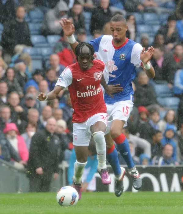 Framed Print : Gervinho vs Nzonzi: Thrilling 4-3 Blackburn Rovers Win Over Arsenal in the Premier League, Ewood Park, September 17, 2011