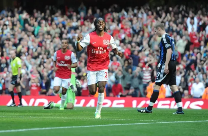 Framed Print : Gervinho's Thriller: Arsenal's 3-1 Triumph over Stoke City (Premier League 2011-2012)