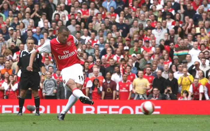 Framed Print : Gilberto Scores the Penalty: Arsenal vs. Chelsea, 1-1 Framed Print : Gilberto Scores the Penalty: Arsenal vs. Chelsea, 1-1