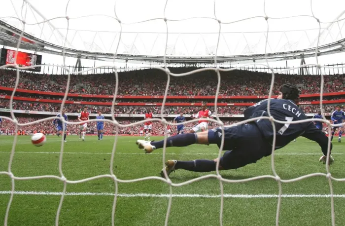 Framed Print : Gilberto shoots past Chelsea goalkeeper Petr Cech to score the Arsenal from the penalty spot Framed Print : Gilberto shoots past Chelsea goalkeeper Petr Cech to score the Arsenal from the penalty spot