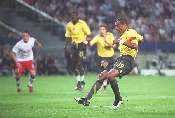 Gilberto shoots past substitute goalkeeper Stefan Wachter to score the 1st Arsenal goal