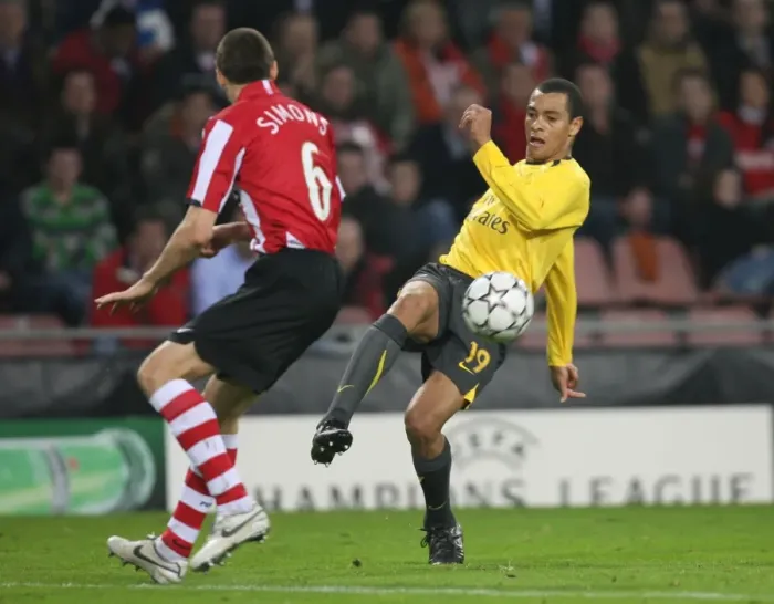 Framed Print : Gilberto vs. Timmy Simons: Arsenal's Victory Over PSV Eindhoven in the UEFA Champions League, 2007