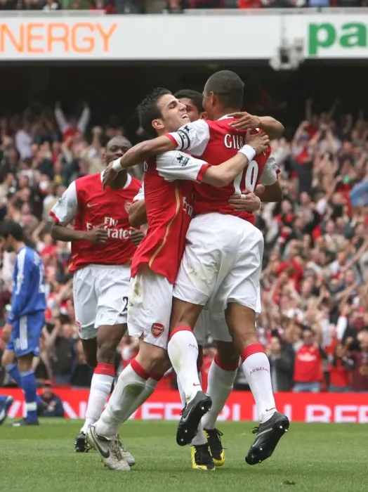 Framed Print : Gilberto's Goal Celebration: Arsenal's Unforgettable Draw Against Chelsea with Cesc Fabregas and Denilson