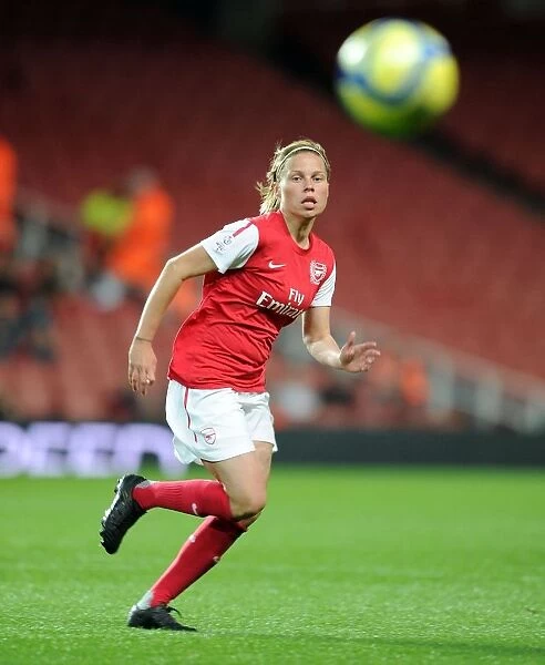 Gilly Flaherty in Action: Arsenal Ladies vs. Chelsea LFC at Emirates Stadium