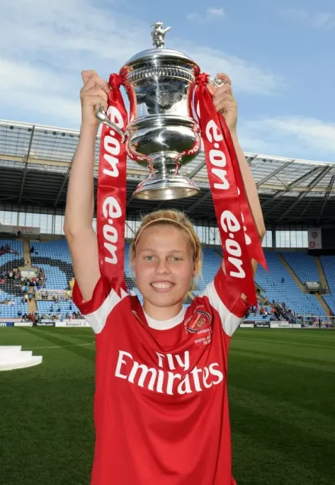 Framed Print : Gilly Flaherty with the FA Cup: Arsenal Ladies Victory over Bristol Academy (2011)
