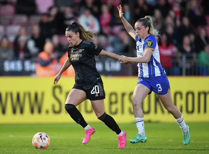 Framed Print : Gio Queiroz Faces Pressure from Poppy Pattinson in Arsenal's Women's Super League Clash against Brighton & Hove Albion Framed Print : Gio Queiroz Faces Pressure from Poppy Pattinson in Arsenal's Women's Super League Clash against Brighton & Hove Albion