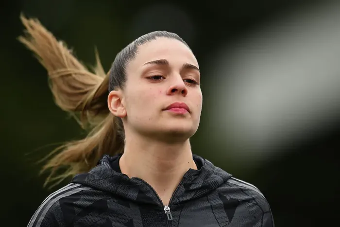 Framed Print : Gio Queiroz Gears Up: Arsenal Women Face Manchester City in FA Super League Showdown