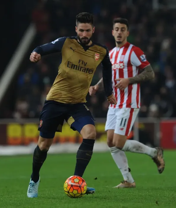 Framed Print : Giroud in Action: Arsenal vs. Stoke City, Premier League 2015-16