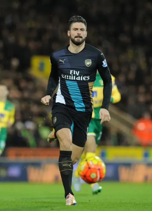 Framed Print : Giroud in Action: Arsenal's Win Against Norwich City, Premier League 2015-16