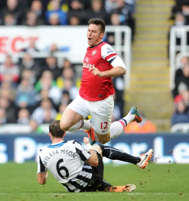 Framed Print : Giroud Foul: Olivier Giroud vs. Mike Williamson (Premier League 2013-14) Framed Print : Giroud Foul: Olivier Giroud vs. Mike Williamson (Premier League 2013-14)