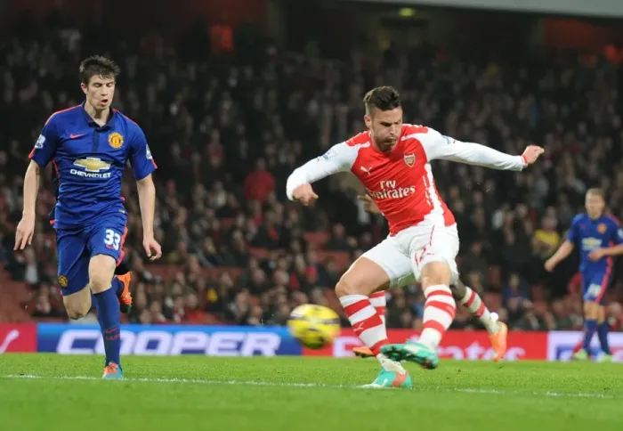 Framed Print : Giroud Scores Stunner: Arsenal vs Manchester United, Premier League 2014-15