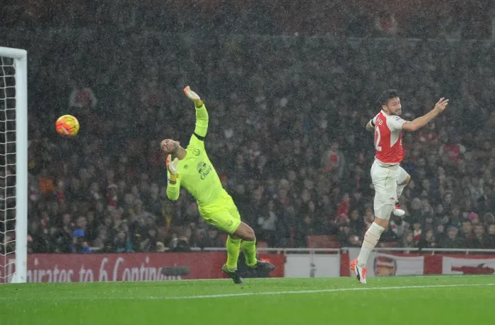 Framed Print : Giroud Strikes First: Arsenal vs. Everton, Premier League 2015 / 16