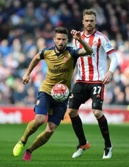 Framed Print : Giroud vs. Kirchhoff: A Premier League Battle at Sunderland (2015-16) Framed Print : Giroud vs. Kirchhoff: A Premier League Battle at Sunderland (2015-16)