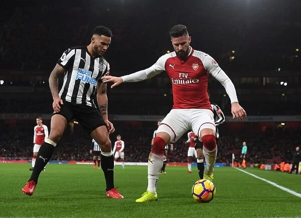 Giroud vs Lascelles: Intense Battle at the Emirates - Arsenal v Newcastle United, Premier League 2017-18
