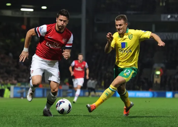 Framed Print : Giroud vs. Pilkington: Battle at Carrow Road - Norwich City vs. Arsenal (2012-13) Framed Print : Giroud vs. Pilkington: Battle at Carrow Road - Norwich City vs. Arsenal (2012-13)