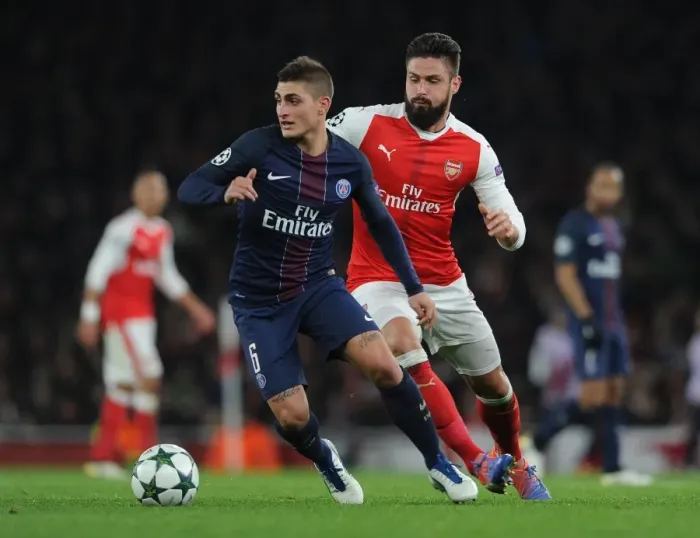 Framed Print : Giroud vs. Verratti: A Champions League Showdown - Arsenal vs. Paris Saint-Germain (2016-17) Framed Print : Giroud vs. Verratti: A Champions League Showdown - Arsenal vs. Paris Saint-Germain (2016-17)