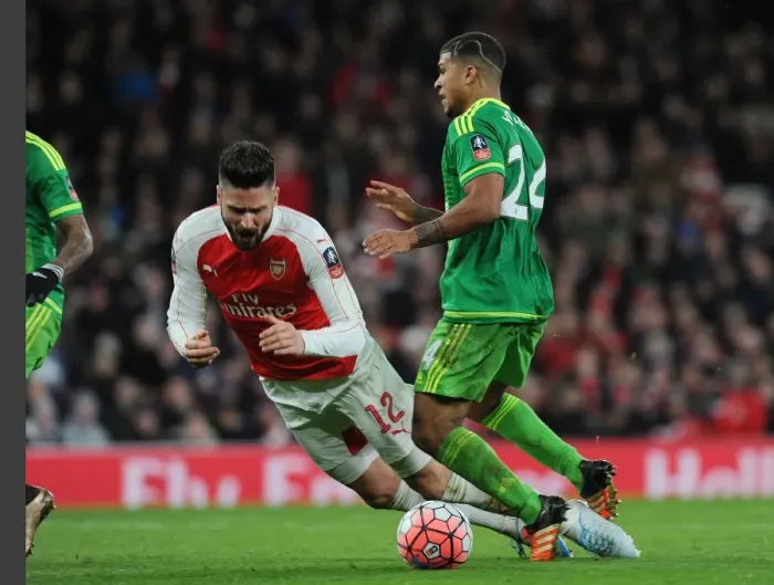 Framed Print : Giroud vs Yedlin: A Battle at Emirates Stadium - Arsenal vs Sunderland FA Cup Clash, 2016 Framed Print : Giroud vs Yedlin: A Battle at Emirates Stadium - Arsenal vs Sunderland FA Cup Clash, 2016