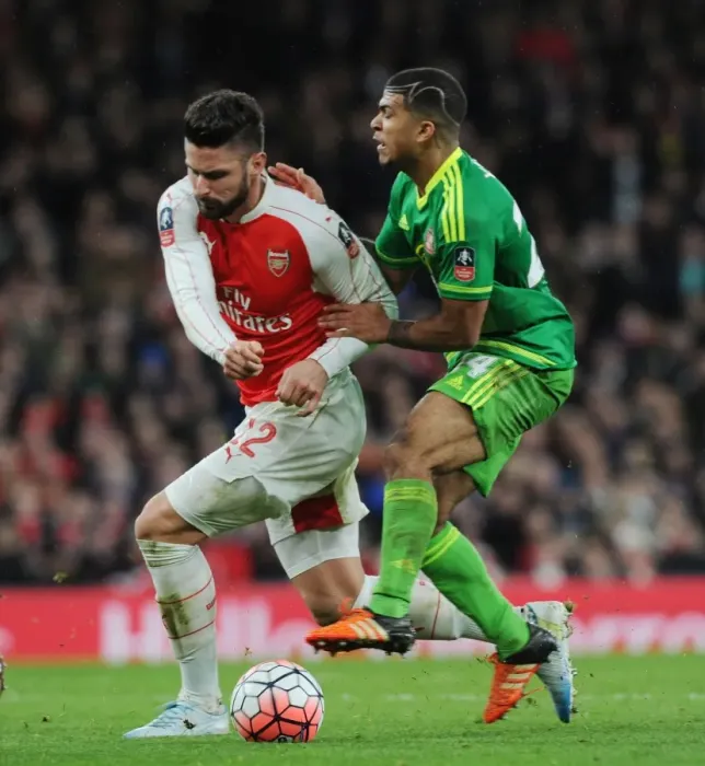 Framed Print : Giroud vs Yedlin: A FA Cup Battle at The Emirates Framed Print : Giroud vs Yedlin: A FA Cup Battle at The Emirates