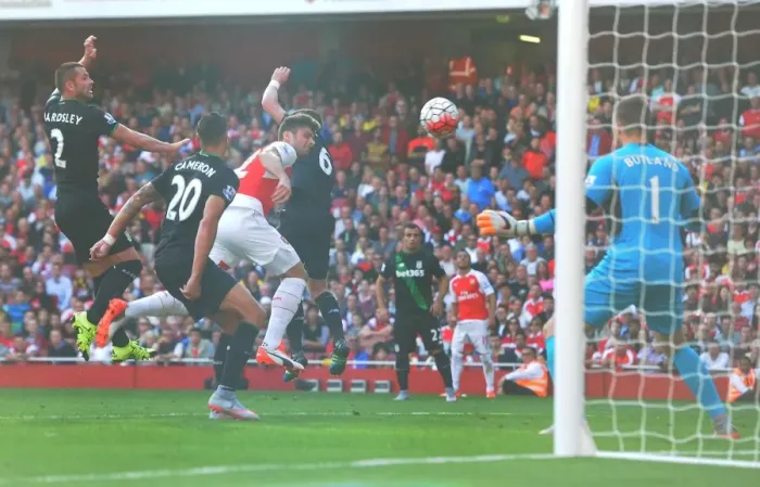 Framed Print : Giroud's Brace: Arsenal Conquer Stoke City in Premier League Showdown