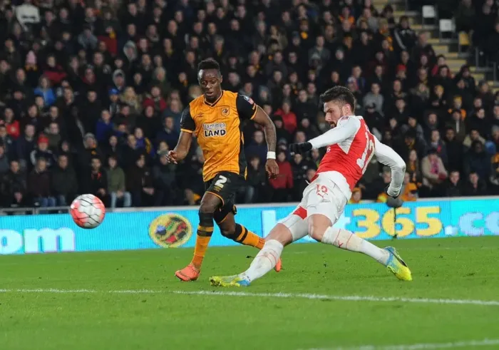 Framed Print : Giroud's Brace: Arsenal Triumphs over Hull City - Odubajo Witnesses the Defeat Framed Print : Giroud's Brace: Arsenal Triumphs over Hull City - Odubajo Witnesses the Defeat